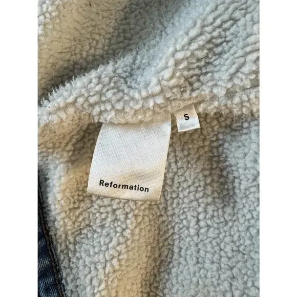 REFORMATION Size Small Shearling Street Jacket Jean Denim Trucker Sherpa READ - Picture 6 of 10
